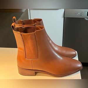 NWOT J. Crew Women's Chelsea boots.  Size 9.5